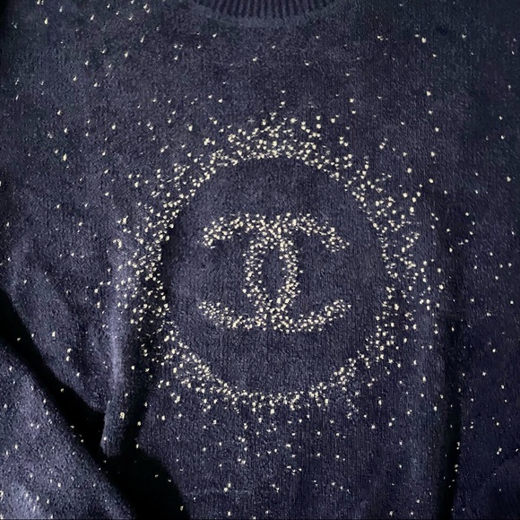 ❌SOLD ❌ Chanel Logo Sweater firm price - Picture 2 of 7